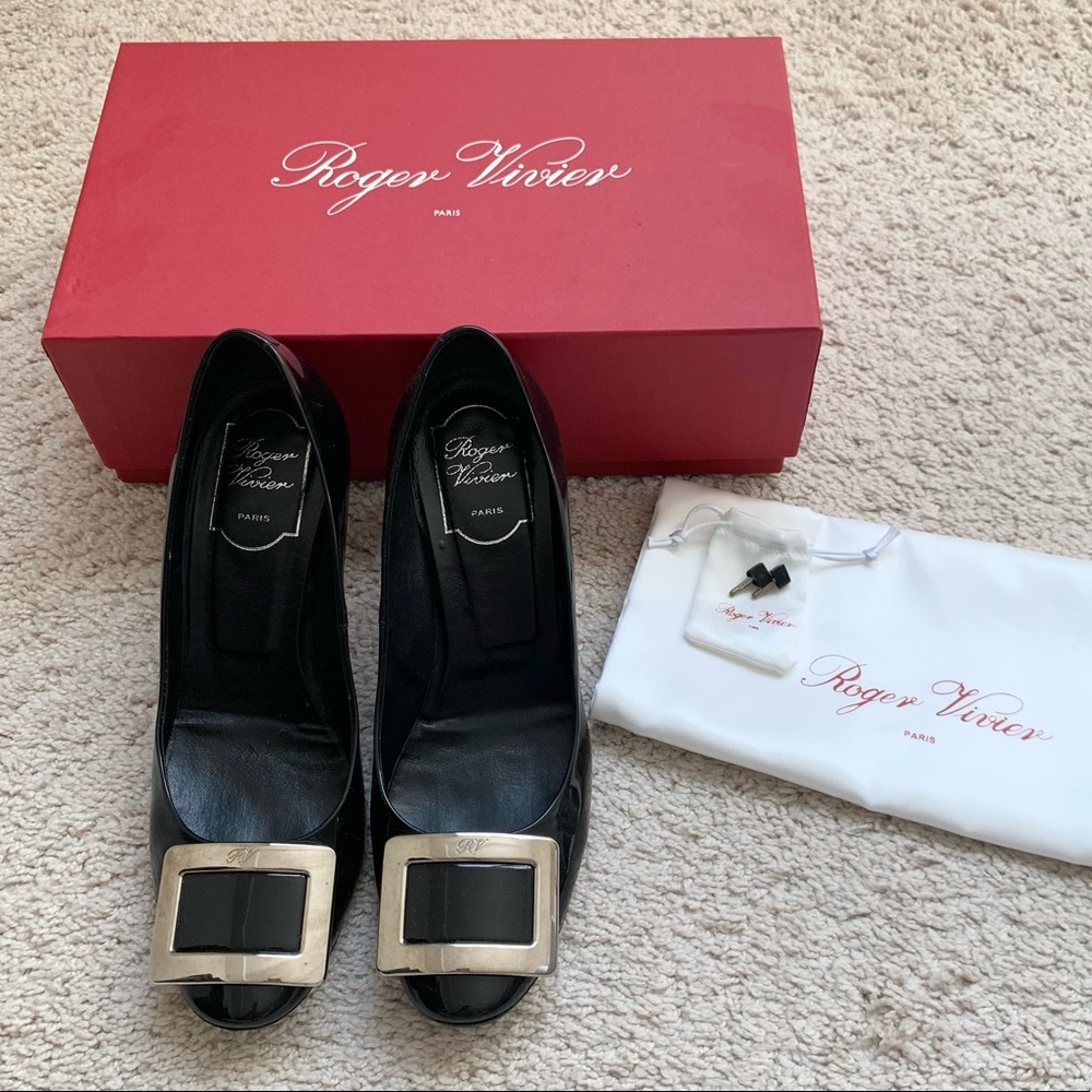Roger Vivier Metal Buckle Pumps in Patent Leather